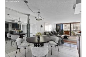1450 Brickell Bay Dr APT 709, Miami, FL 33131, Sold 10/17/23