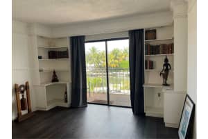 2939 Indian Creek Dr APT 307, Miami Beach, FL 33140, Sold 01/30/24