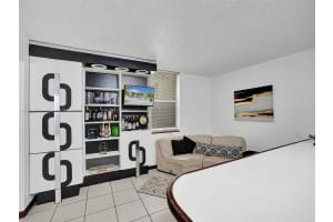 20301 NE 30th Ave Apt 122-5, Aventura, FL 33180, Sold 11/01/23