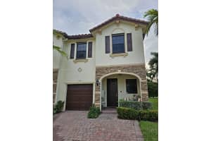 138 SE 33rd Terrace, Homestead, FL 33033, Sold 10/12/23