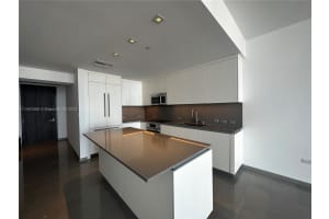 68 SE 6th St Apt 3505, Miami, FL 33131, Sold 12/13/23