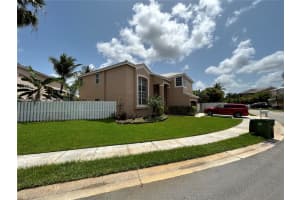 963 SW 101st Way, Pembroke Pines, FL 33025, Sold 12/11/23