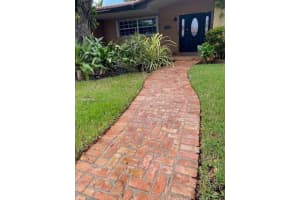 6811 Dunoon Ct, Miami Lakes, FL 33014, Sold 03/26/24