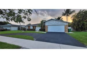 921 SW 129th Way, Davie, FL 33325, Sold 01/05/24