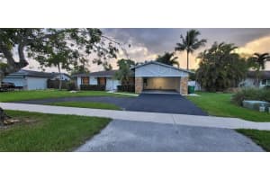 921 SW 129th Way, Davie, FL 33325, Sold 01/05/24