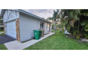921 SW 129th Way, Davie, FL 33325, Sold 01/05/24