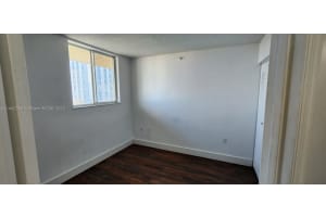 102 SW 6th Ave APT 608, Miami, FL 33130, Sold 10/27/23