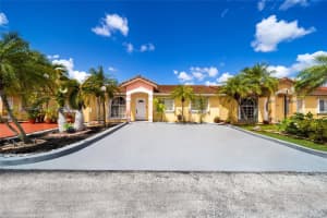 8285 NW 186th St APT 603, Hialeah, FL 33015, Sold 11/20/23