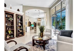 3752 Oak Ridge Cir, Weston, FL 33331, Sold 10/06/23