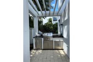 10128 NW 74th Terrace, Doral, FL 33178, Sold 11/03/23