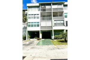 2751 Taft St APT 105, Hollywood, FL 33020, Sold 12/14/23