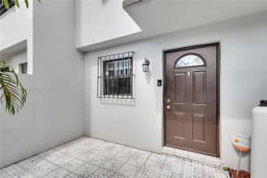 8000 SW 152nd Ave APT 115, Miami, FL 33193, Sold 10/02/23