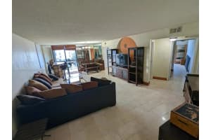 8100 Byron Ave APT 306, Miami Beach, FL 33141, Sold 05/15/24