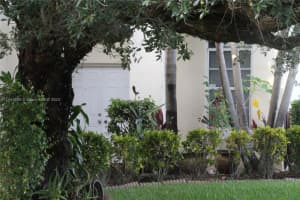 1368 Bayview Cir, Weston, FL 33326, Sold 11/20/23