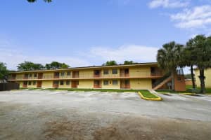 4034 Lakeside Dr #4034, Tamarac, FL 33319, Sold 09/29/23