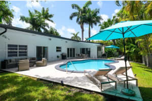 7800 Beach View Dr, North Bay Village, FL 33141, Sold 11/03/23