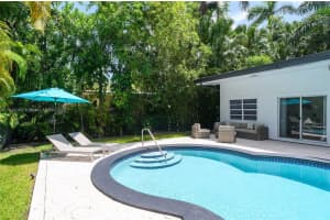 7800 Beach View Dr, North Bay Village, FL 33141, Sold 11/03/23