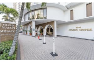 6039 Collins Ave APT 421, Miami Beach, FL 33140, Sold 02/01/24