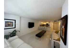 6039 Collins Ave APT 421, Miami Beach, FL 33140, Sold 02/01/24