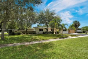 1115 E Country Club Cir, Plantation, FL 33317, Sold 10/11/23