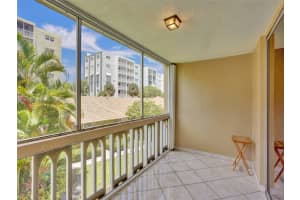 610 NE 12th Ave APT 207, Hallandale Beach, FL 33009, Sold 10/31/23
