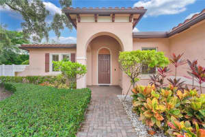6402 SW 55th Pl, Davie, FL 33314, Sold 12/13/23