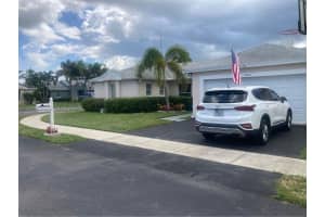 4041 SW 72nd Dr, Davie, FL 33314, Sold 11/24/23