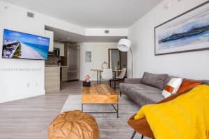 Brickell House, 1300 Brickell Bay Dr #3207, Miami, FL 33131, Sold 01/12/24