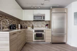Brickell House, 1300 Brickell Bay Dr #3207, Miami, FL 33131, Sold 01/12/24