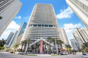 1300 Brickell Bay Dr APT 703, Miami, FL 33131, Sold 05/06/24