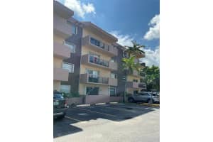 401 NW 72nd Ave 202 a, Miami, FL 33126, Sold 10/24/23
