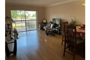 401 NW 72nd Ave 202 a, Miami, FL 33126, Sold 10/24/23