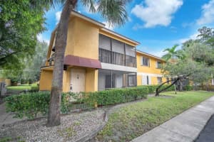 3047 N Oakland Forest Dr APT 201, Oakland Park, FL 33309, Sold 12/19/23