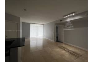 5085 NW 7th St, Miami, FL 33126, Sold 10/02/23