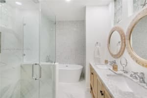 325 Meridian Ave APT 2, Miami Beach, FL 33139, Sold 01/24/24