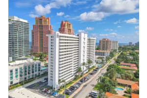2200 NE 33rd Ave #18e, Fort Lauderdale, FL 33305, Sold 10/20/23