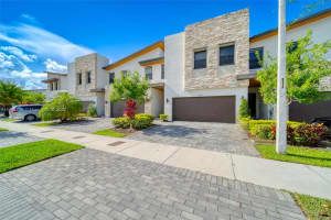 10536 NW 79th St, Doral, FL 33178, Sold 01/23/24