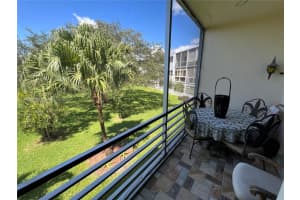 2200 Park Ln APT 204, Hollywood, FL 33021, Sold 11/09/23