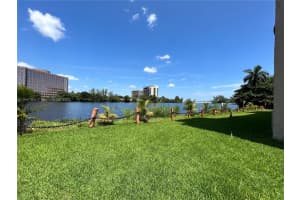 5201 NW 7th St APT 403, Miami, FL 33126, Sold 02/01/24