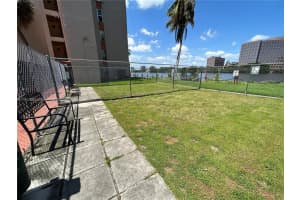 5201 NW 7th St APT 403, Miami, FL 33126, Sold 02/01/24