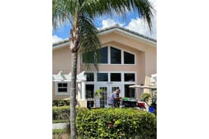 885 NE 213th Terrace APT 3, Miami, FL 33179, Sold 11/08/23