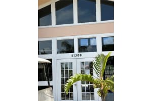 885 NE 213th Terrace APT 3, Miami, FL 33179, Sold 11/08/23