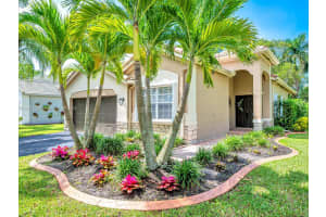 4035 Palm Pl, Weston, FL 33331, Sold 10/17/23