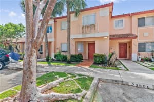 20806 NW 1st St, Pembroke Pines, FL 33029, Sold 10/24/23