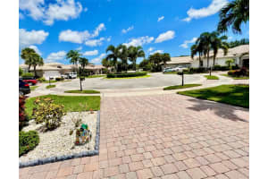 6860 Rienzo St, Lake Worth, FL 33467, Sold 11/07/23