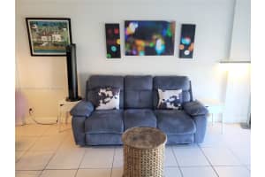 112 Royal Park Dr #4h, Oakland Park, FL 33309, Sold 11/27/23