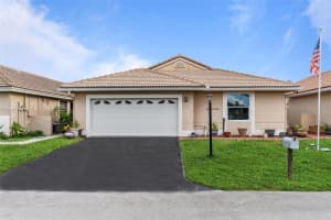 15141 Leeds Ln, Davie, FL 33331, Sold 10/05/23