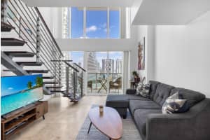 41 SE 5th St APT 1605, Miami, FL 33131, Sold 09/21/23
