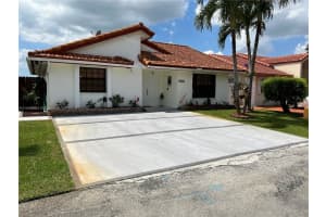 19050 NW 84th Ct, Hialeah, FL 33015, Sold 10/13/23