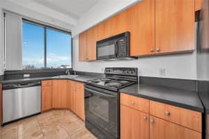 1330 West Ave APT 811, Miami Beach, FL 33139, Sold 08/16/24